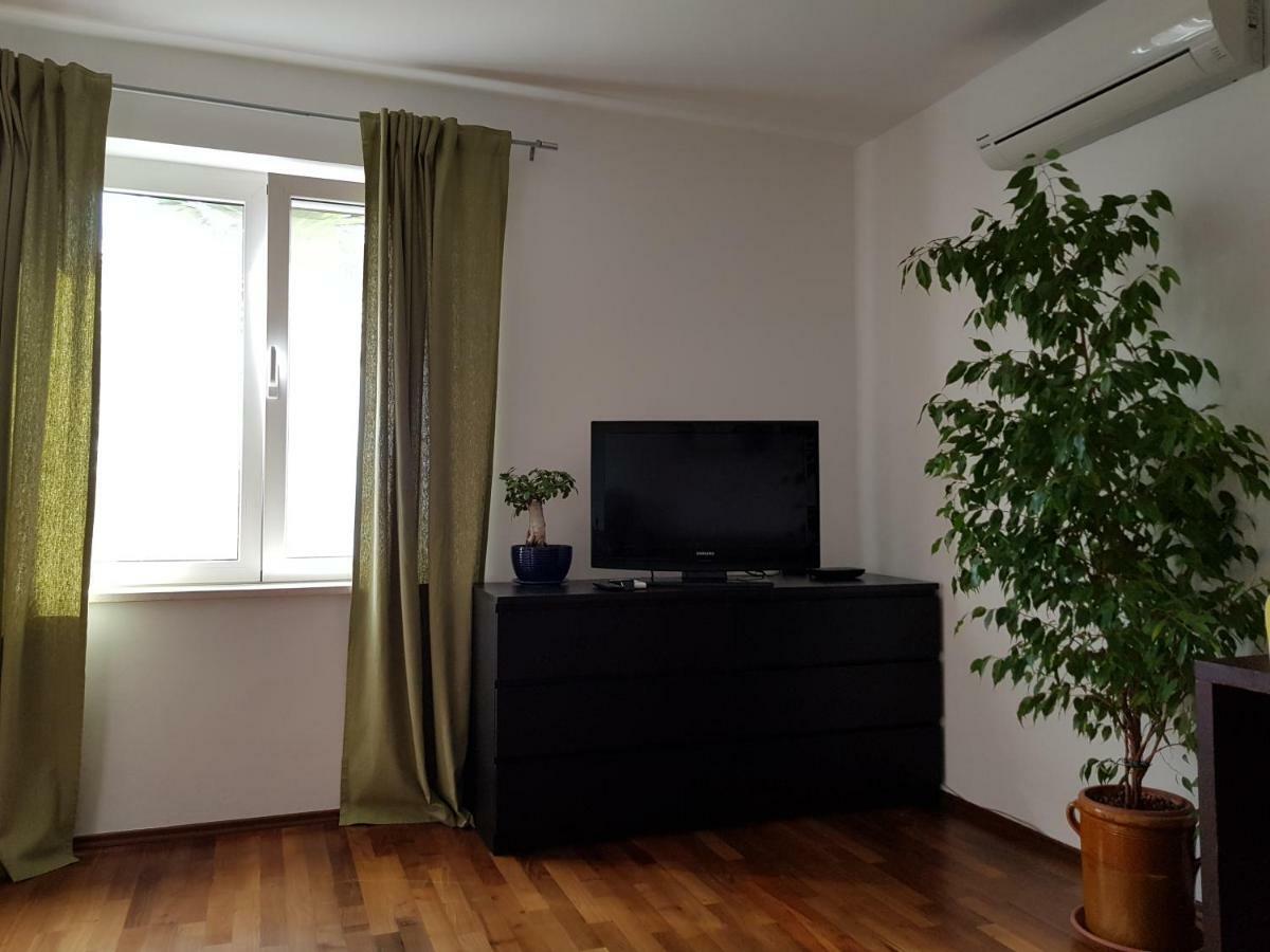 Sunny Apartment 150 M From The Sea Opatija Exterior photo